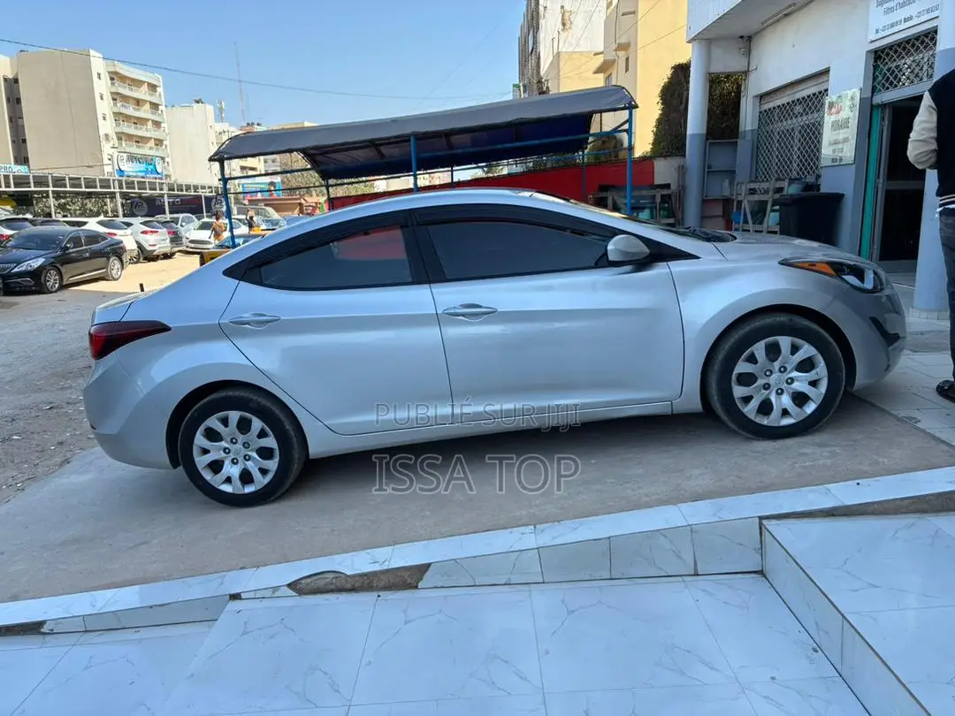 Hyundai Elantra 2016 Gris