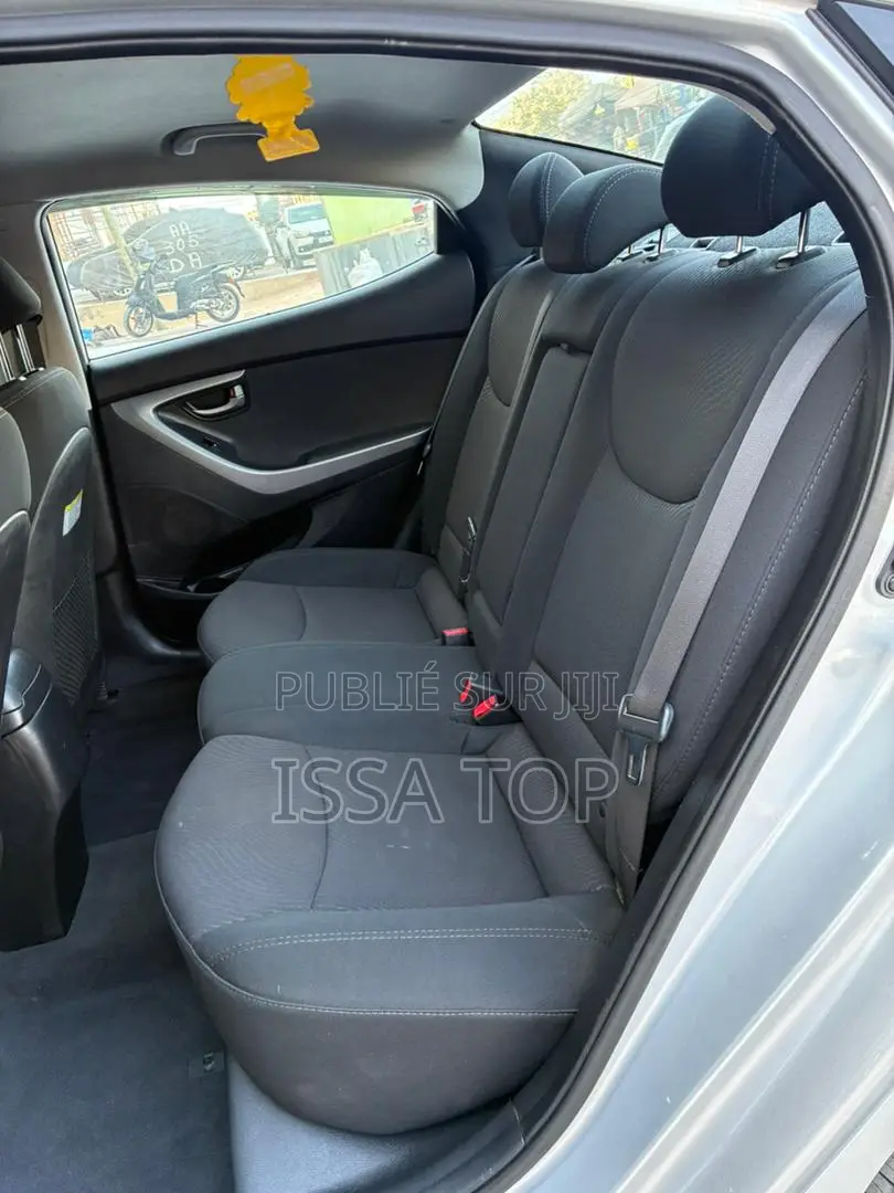 Hyundai Elantra 2016 Gris