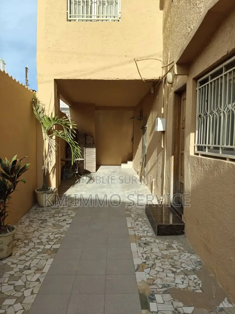 8chbre Villa dans Villa À Vendre - En à Vendre