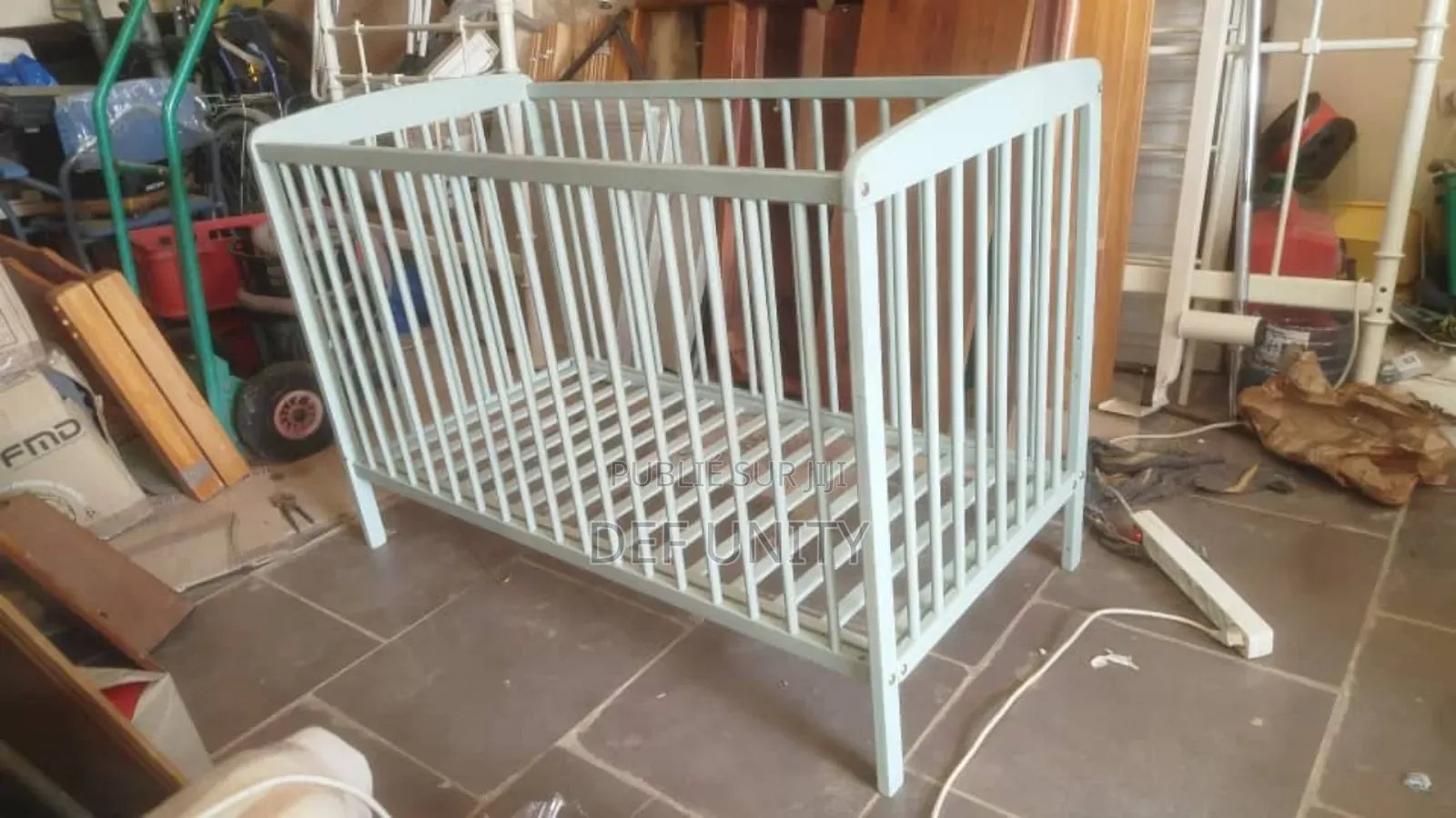 Lit Bébé Bois Blanc Sécurisé 60x120 Cm Design Épuré Venant De France