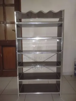 2 Range Chaussures en Parfait État