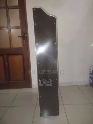 2 Range Chaussures en Parfait État