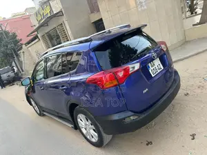 Toyota RAV4 2015 Bleu