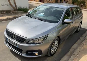 Peugeot 308 2020 Gris