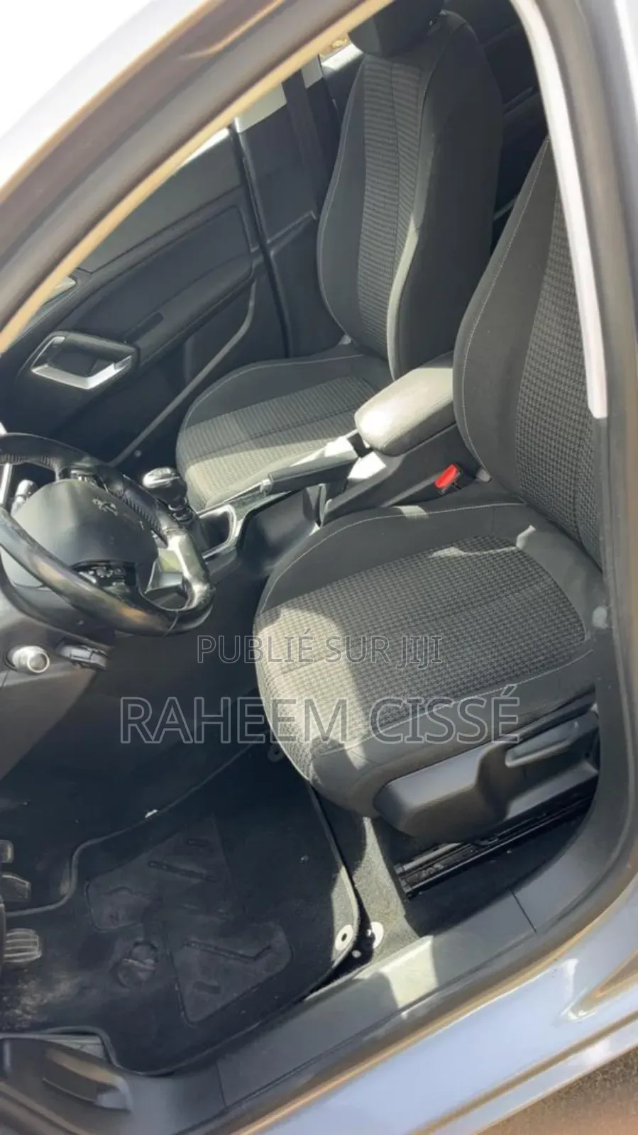 Peugeot 308 2020 Gris