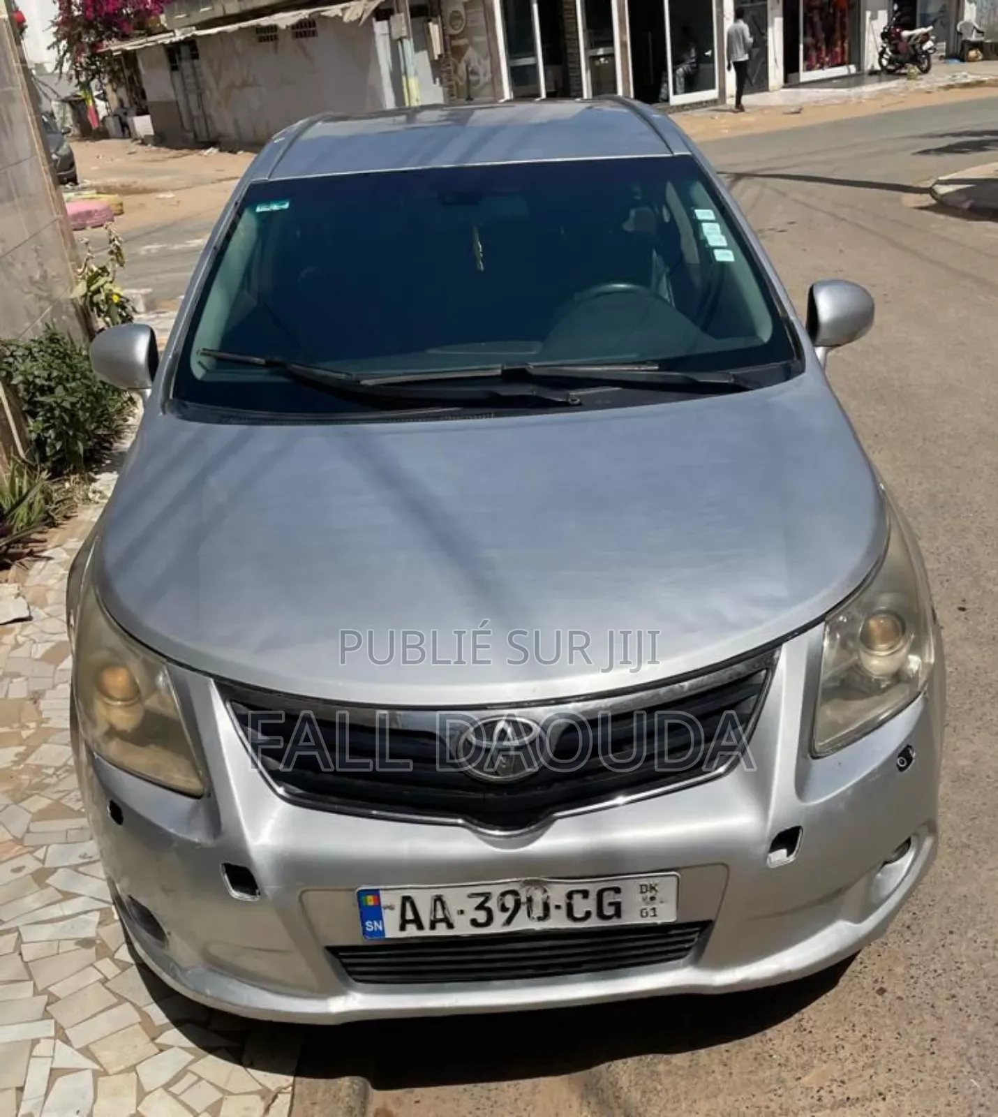 Toyota Avensis 2012 Gris