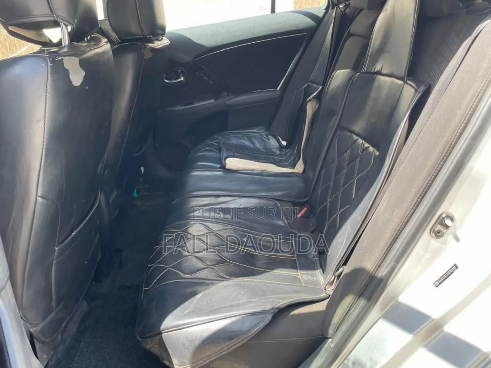 Toyota Avensis 2012 Gris