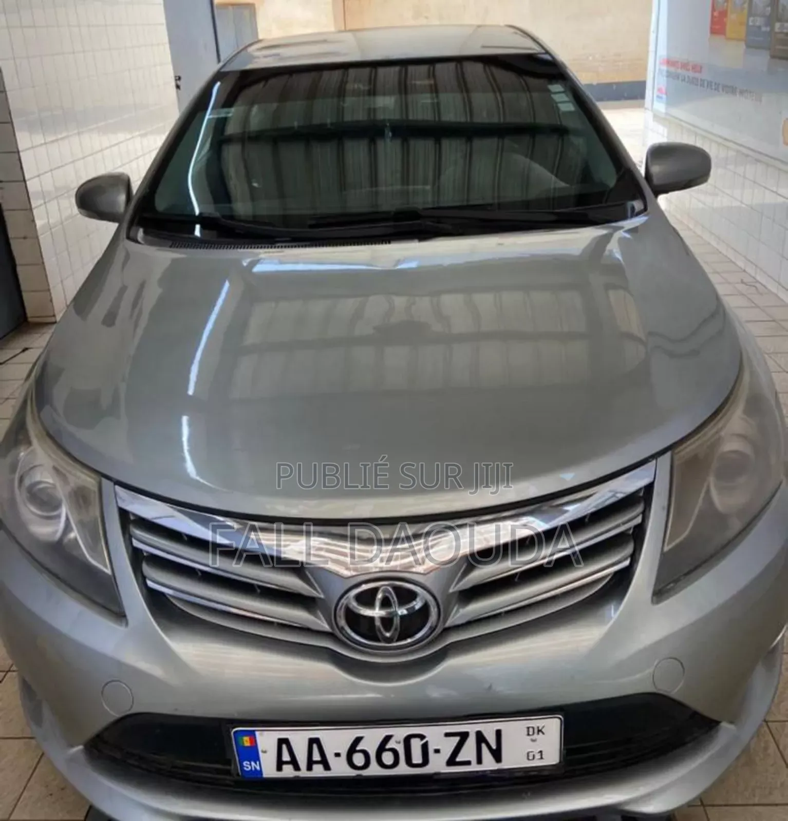 Toyota Avensis 2013 Gris