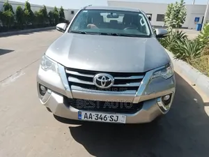 Toyota Fortuner 2017 Gris