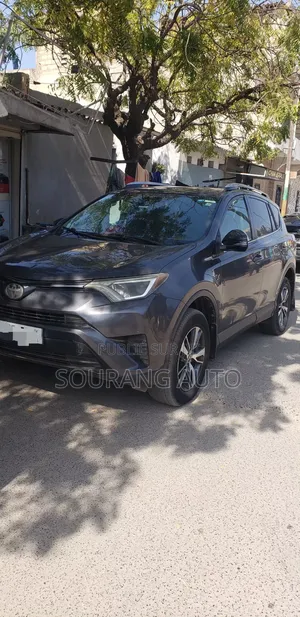 Toyota RAV4 LE 4dr SUV AWD (2.5L 4cyl 6A) 2018 Black