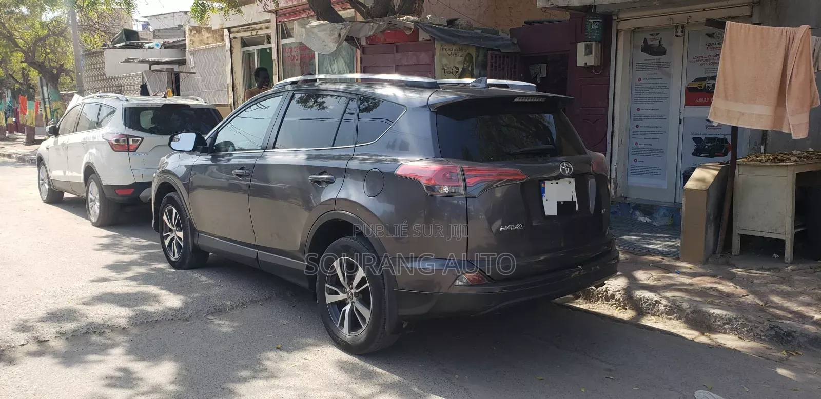 Toyota RAV4 LE 4dr SUV AWD (2.5L 4cyl 6A) 2018 Black