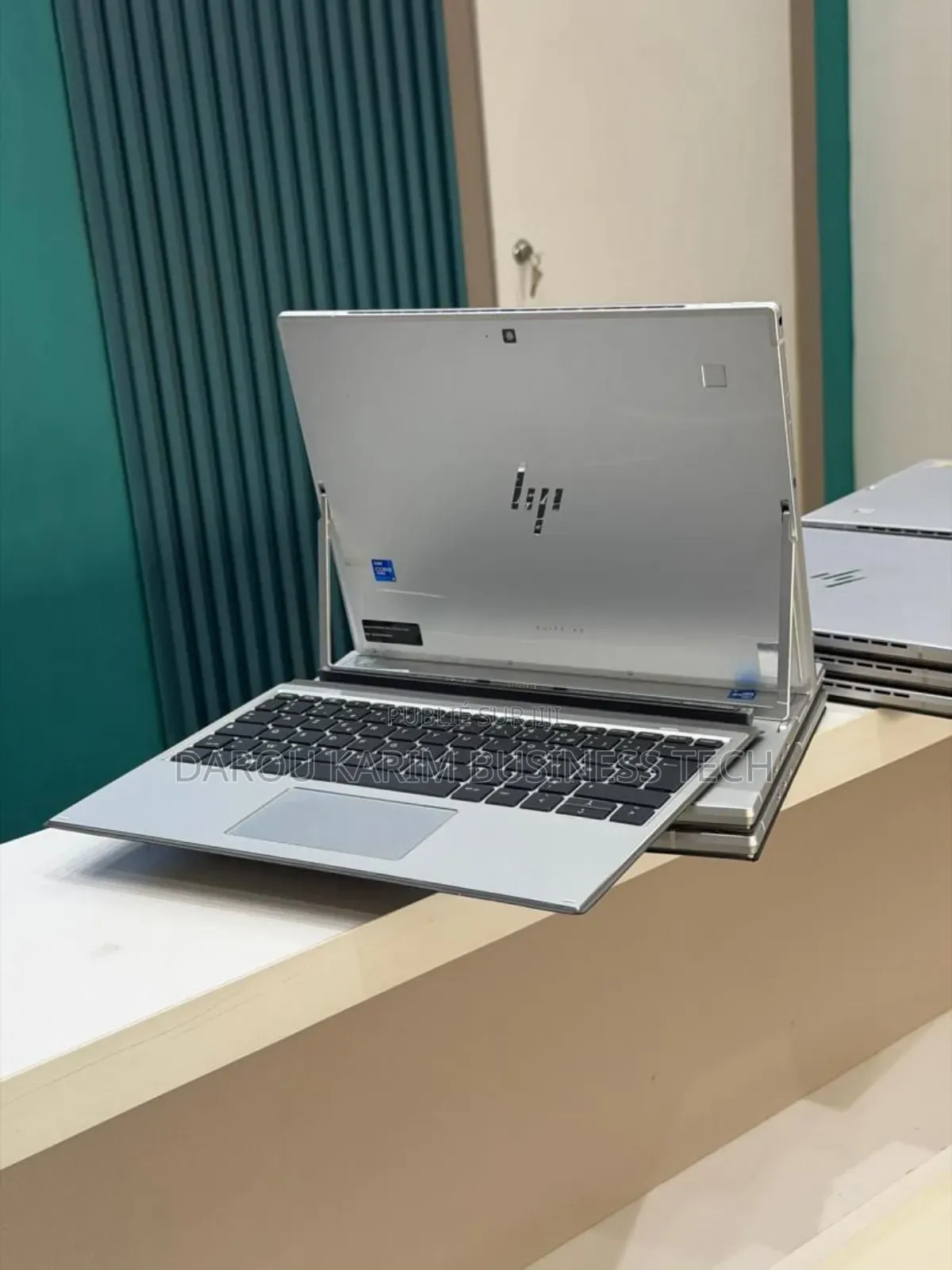 New Ordinateur portable HP Elite X2 G8 16GB Intel Core i5 SSD 256GB