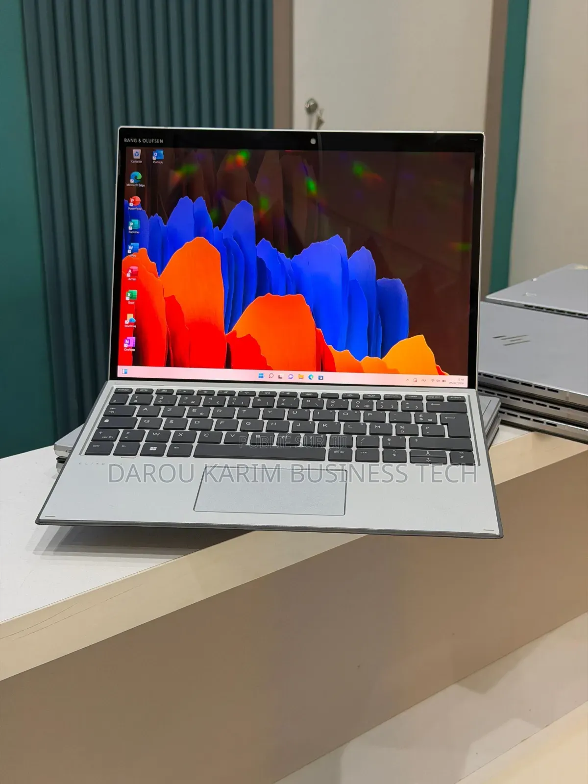 New Ordinateur portable HP Elite X2 G8 16GB Intel Core i5 SSD 256GB