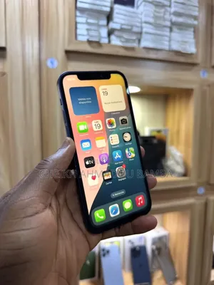 Neuf Apple iPhone 12 128 GB Bleu