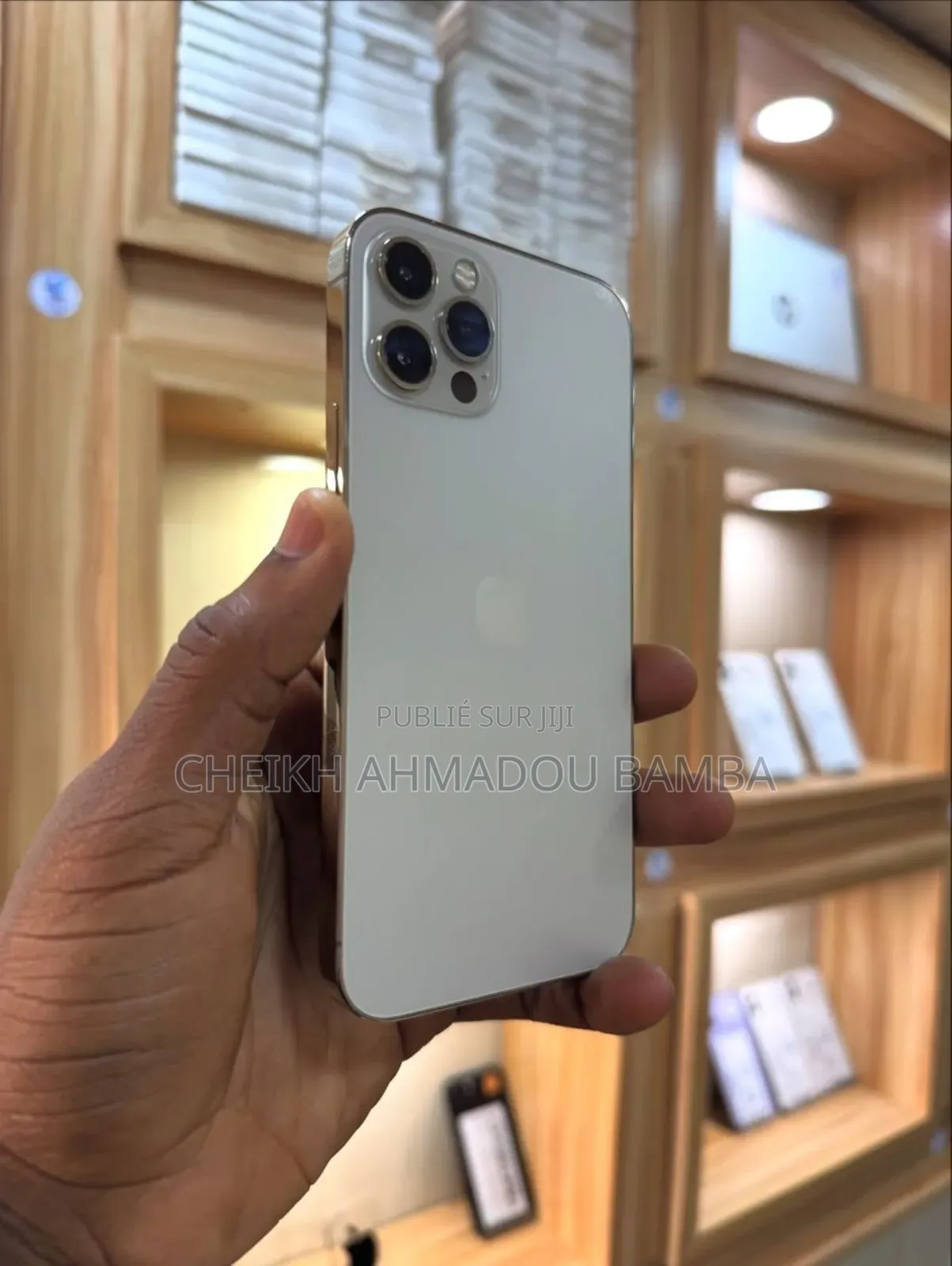 Neuf Apple iPhone 12 Pro 128 GB Doré