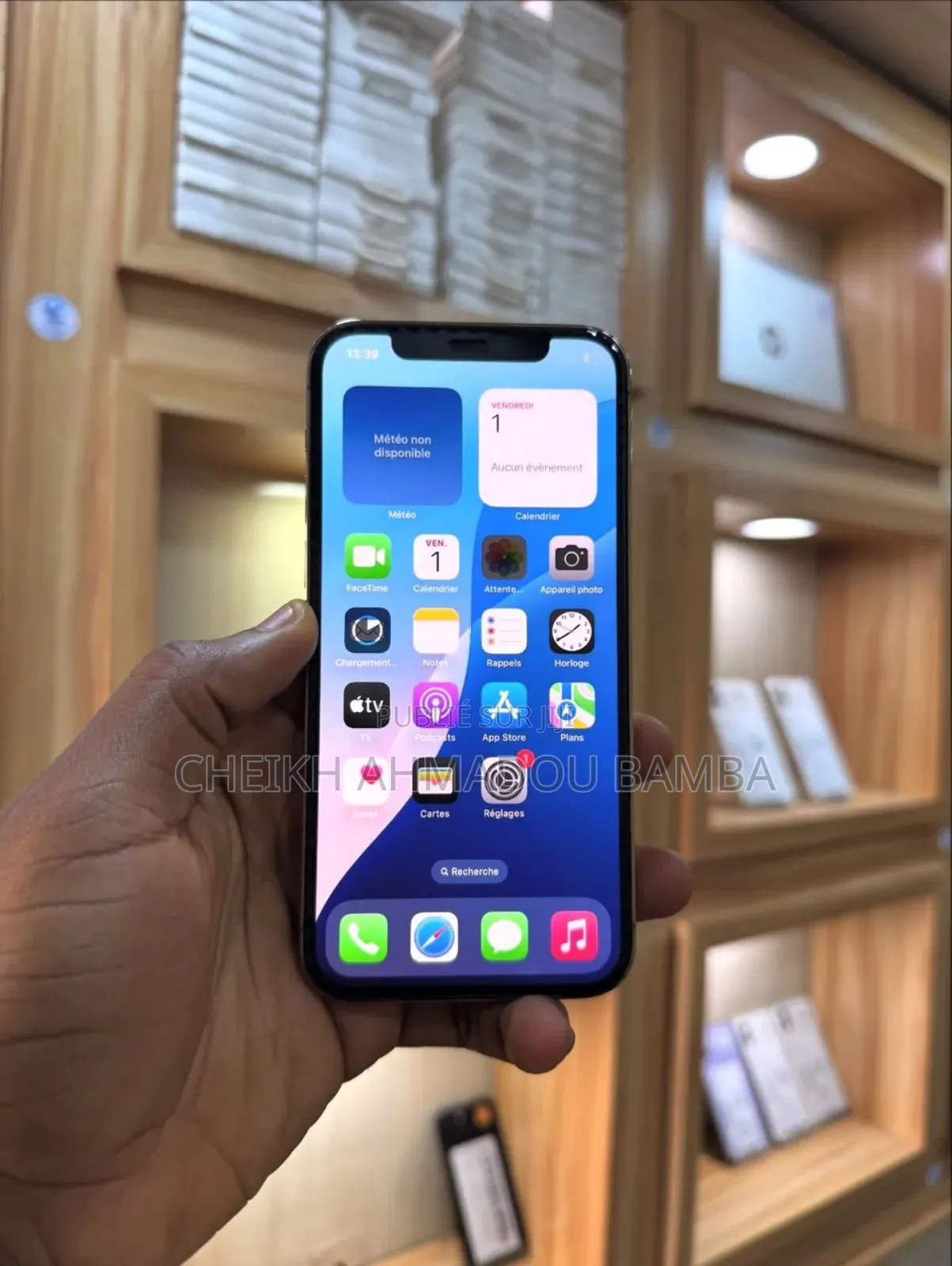 Neuf Apple iPhone 12 Pro 128 GB Doré