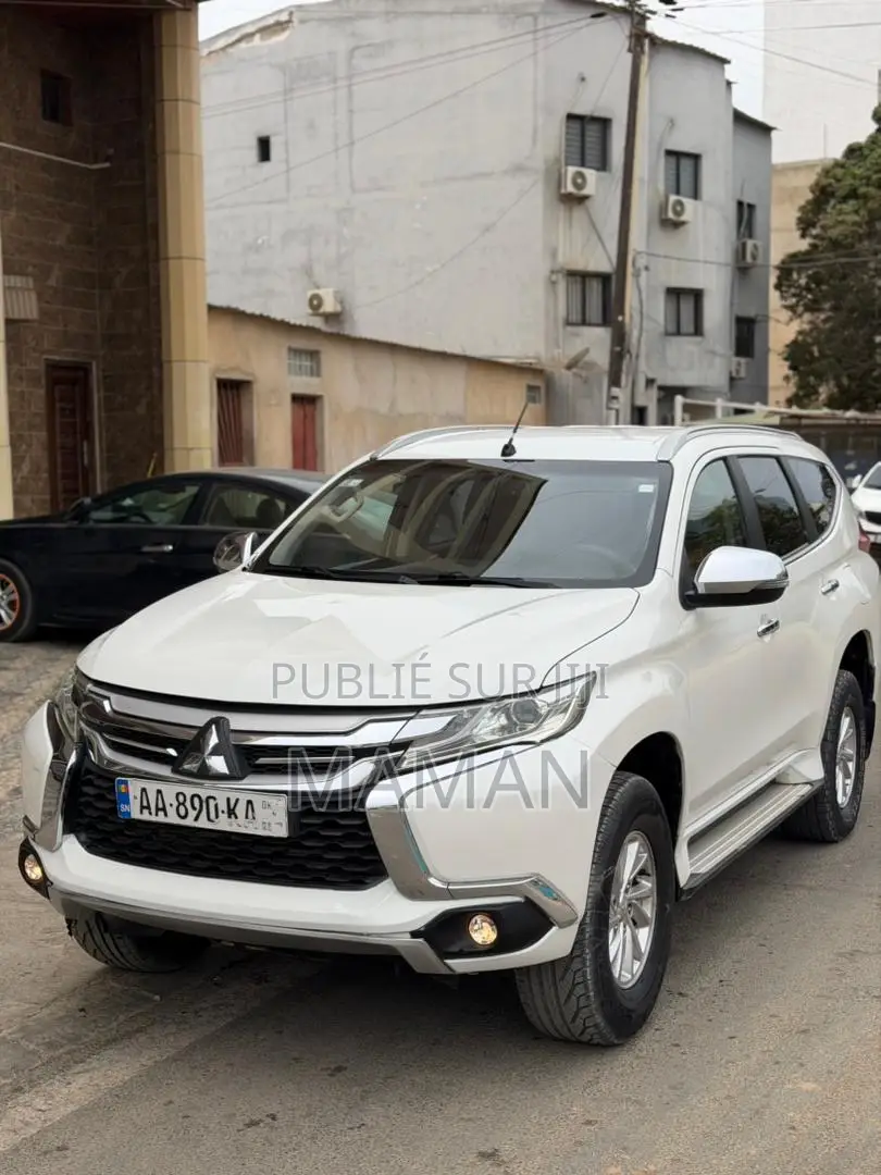 Mitsubishi Pajero 2018 Blanc