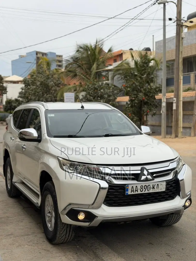 Mitsubishi Pajero 2018 Blanc