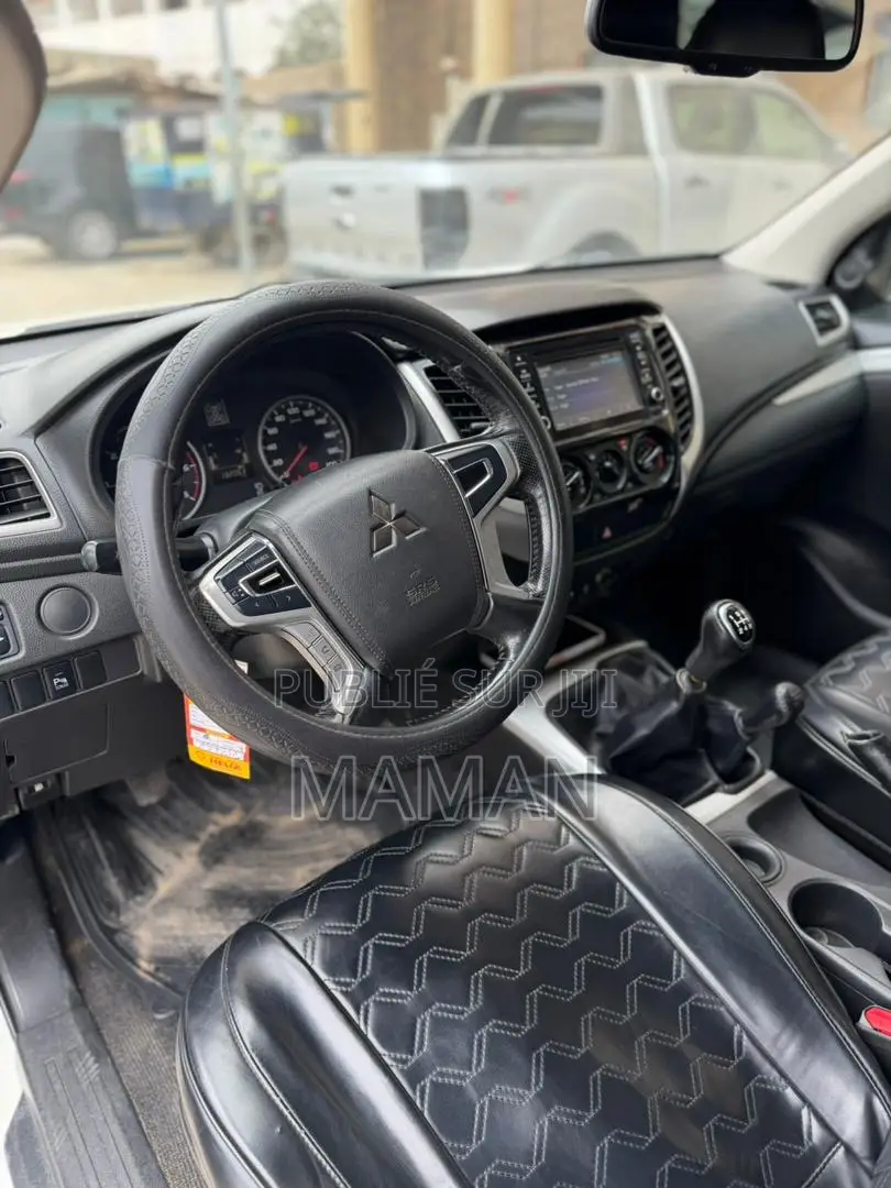 Mitsubishi Pajero 2018 Blanc