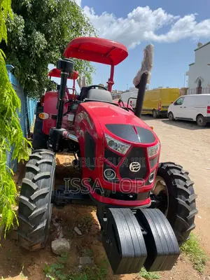 Tracteur Dongfeng Amec Df754