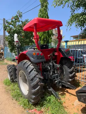 Tracteur Dongfeng Amec Df754