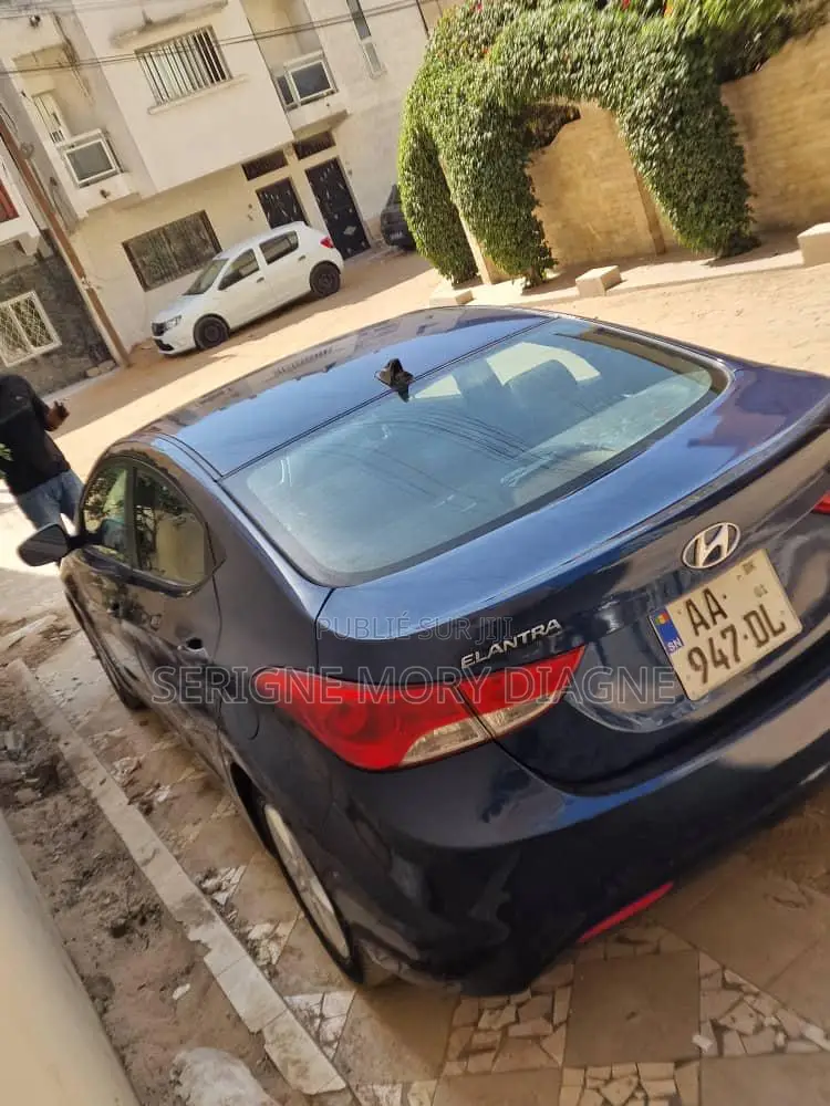 Hyundai Elantra 2013 Black