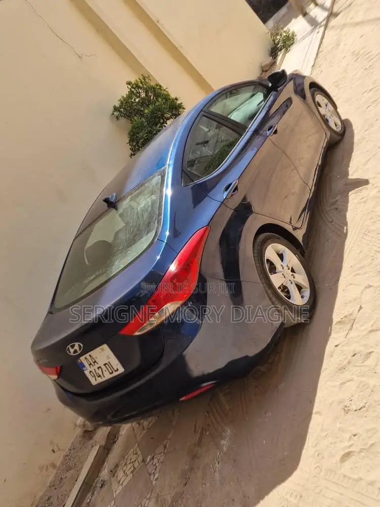 Hyundai Elantra 2013 Black