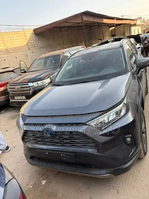 Toyota RAV4 XLE Premium FWD 2023 Black