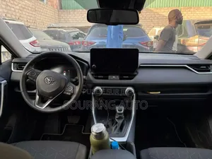 Toyota RAV4 XLE Premium FWD 2023 Black