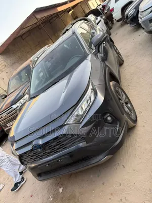 Toyota RAV4 XLE Premium FWD 2023 Black