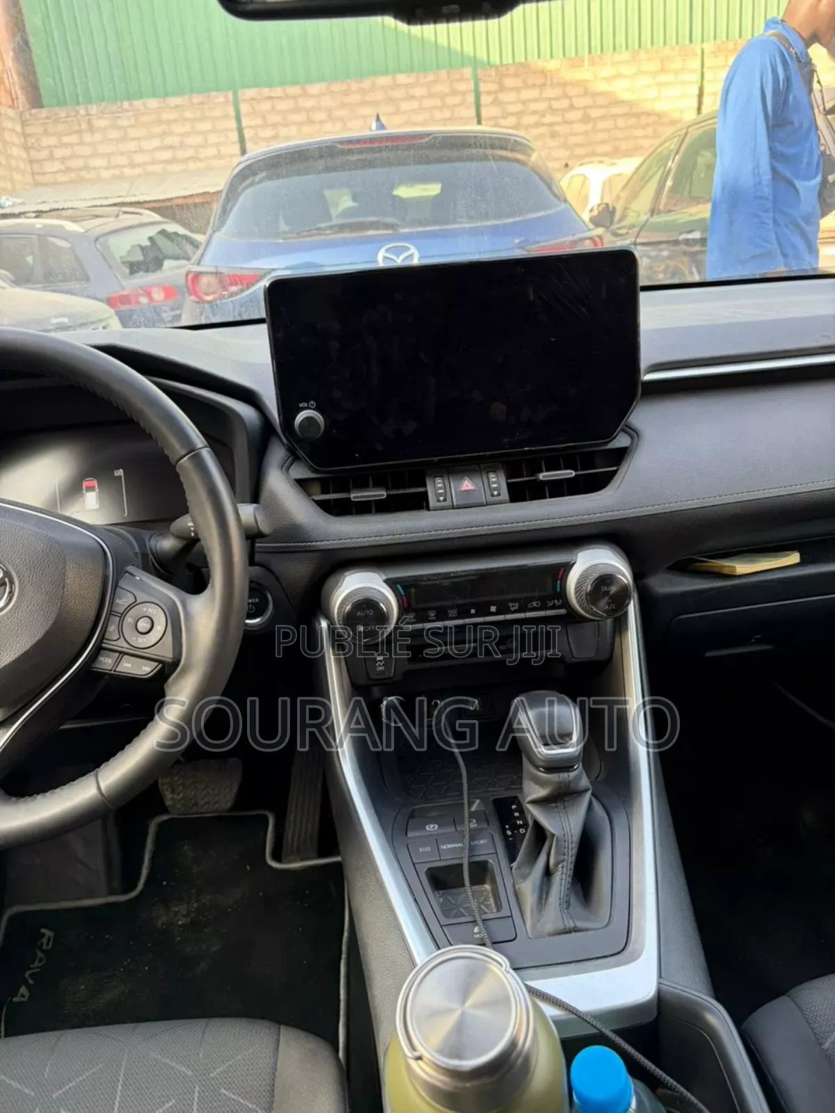 Toyota RAV4 XLE Premium FWD 2023 Black