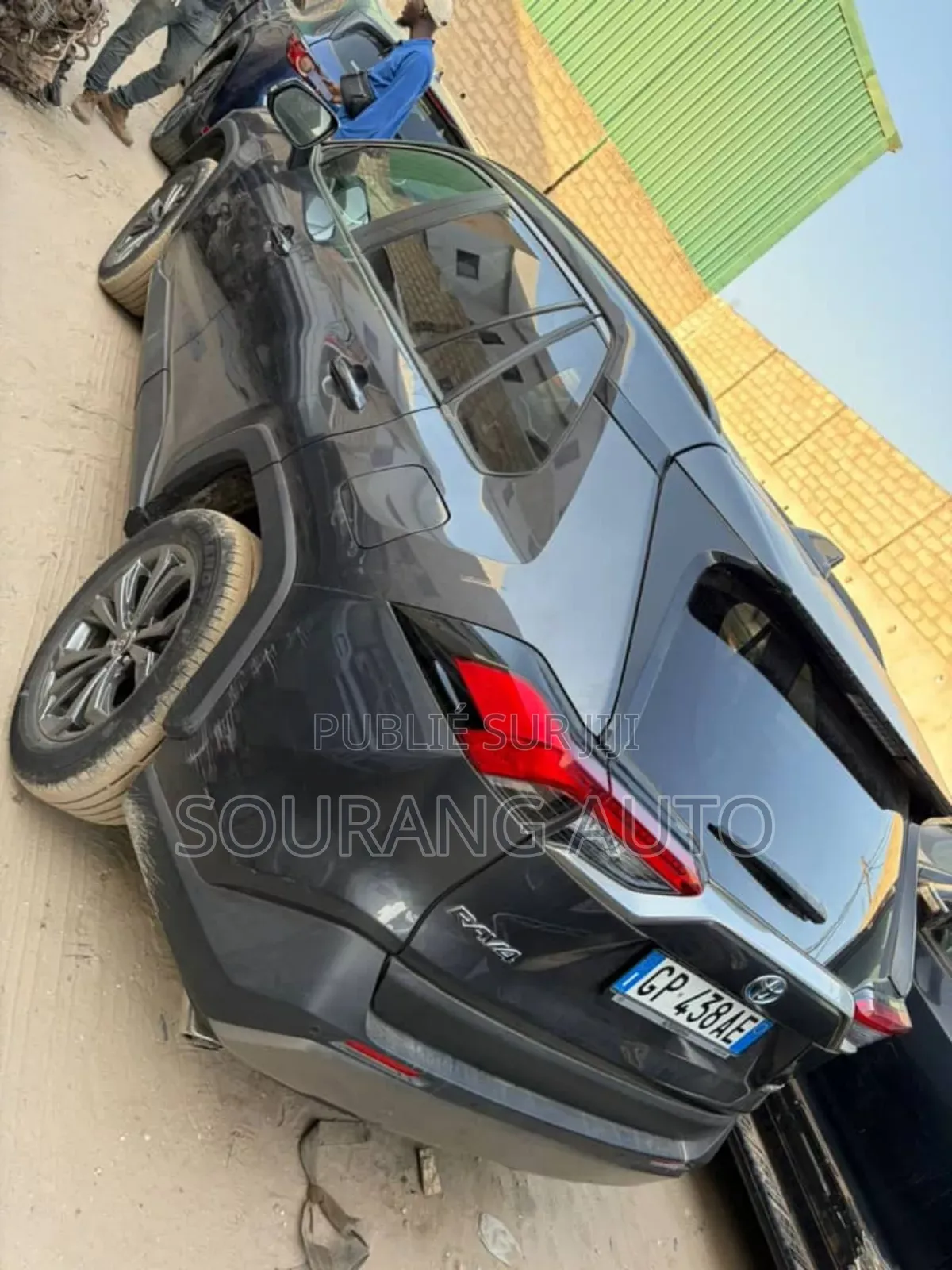 Toyota RAV4 XLE Premium FWD 2023 Black