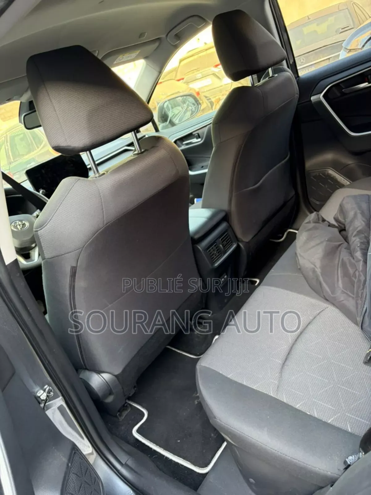 Toyota RAV4 XLE Premium FWD 2023 Black