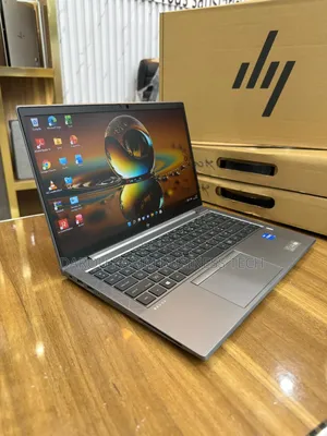 New HP ZBook Firefly G8 16GB Intel Core I7 SSD 512GB
