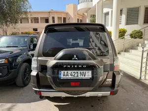 Mitsubishi Pajero 2015 Marron