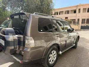 Mitsubishi Pajero 2015 Marron