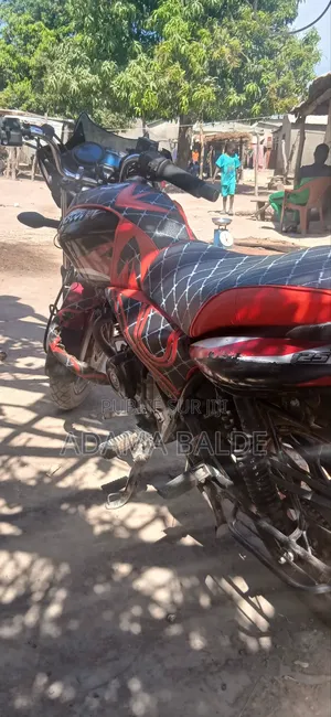 Bajaj Discover 125 2022 Black