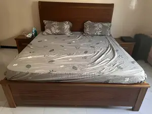 Chambre À Coucher À Vendre – Quasi Neuve