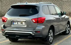 Nissan Pathfinder 2017 Gris
