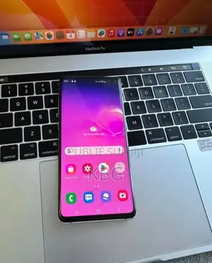 Neuf Samsung Galaxy S10 Plus 128 GB Noir