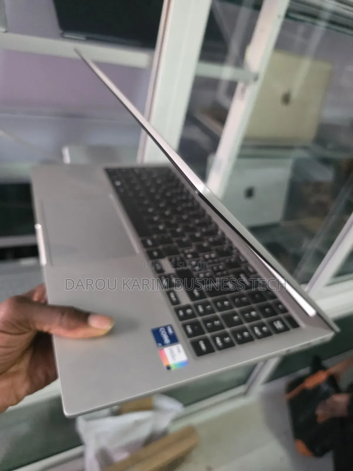 New Samsung Galaxy Book 2 16GB Intel Core I7 SSD 512GB