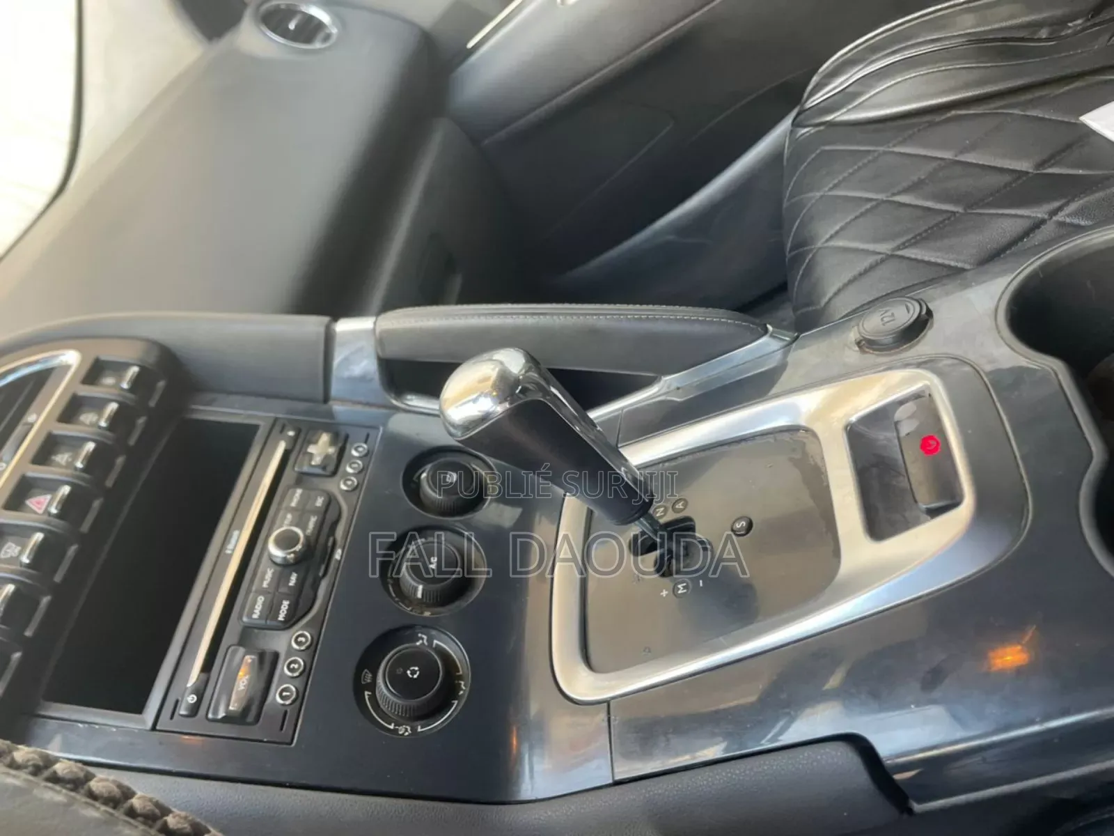 Peugeot 3008 2015 Gris