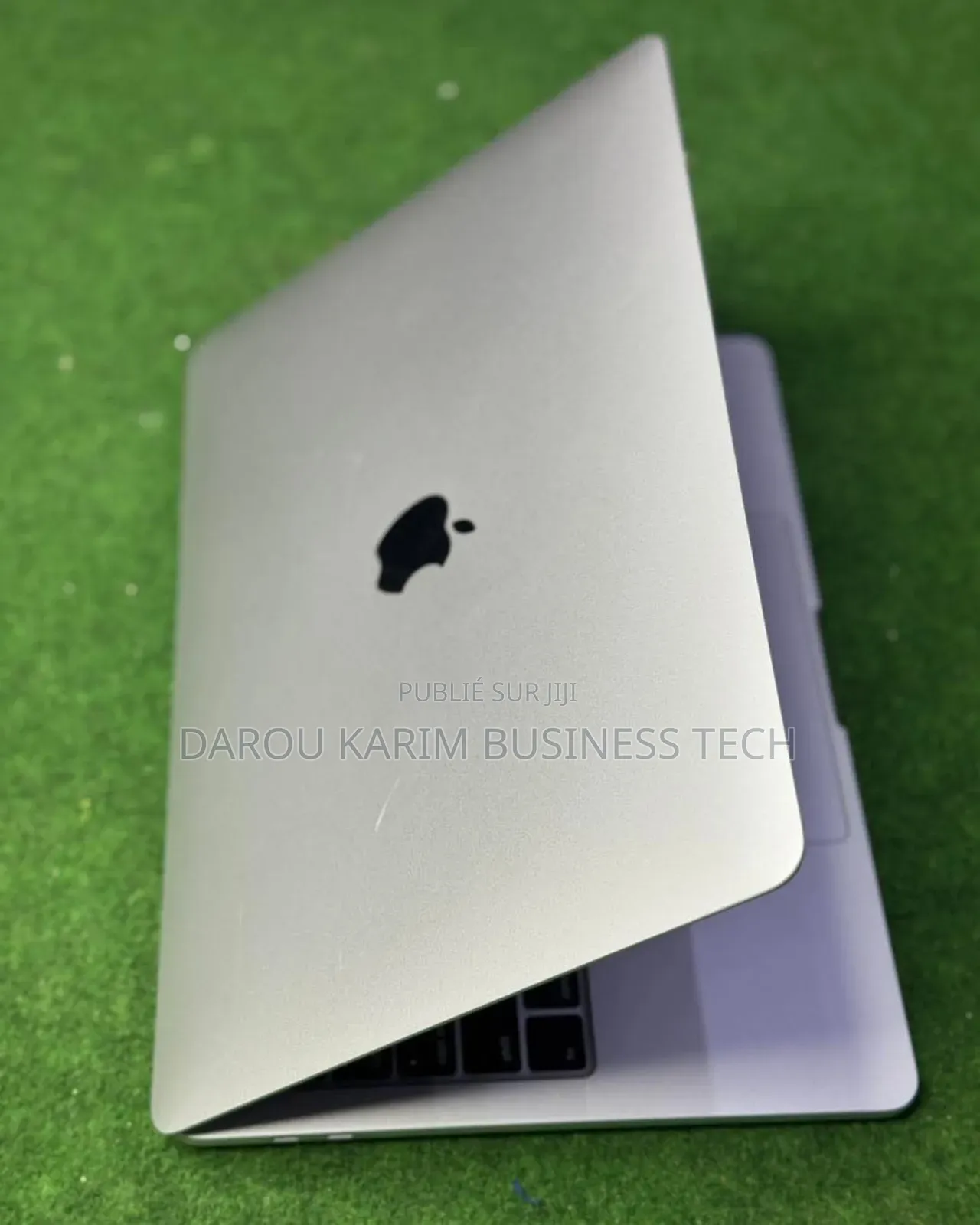 New Apple MacBook Pro 2020 8GB Intel Core I5 SSD 500GB