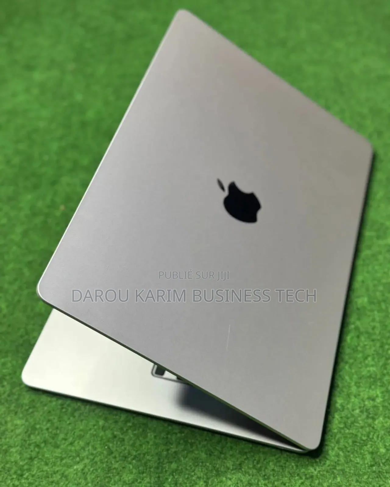 New Apple MacBook Air 2024 M3 15-Inch 16GB Apple M3 SSD 256GB