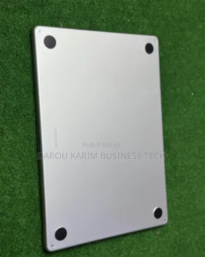 New Apple MacBook Air 2024 M3 15-Inch 16GB Apple M3 SSD 256GB