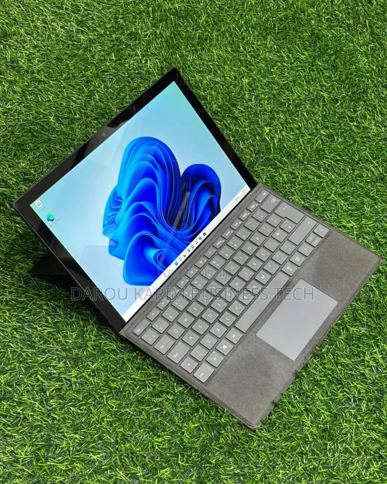 New Microsoft Surface Pro 7 8GB Intel Core I5 SSD 256GB