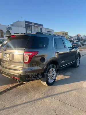 Ford Explorer 2013 Gris