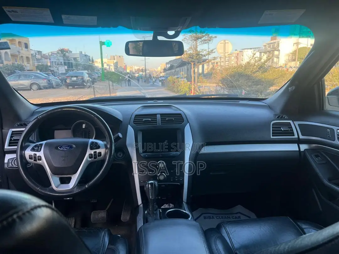 Ford Explorer 2013 Gris