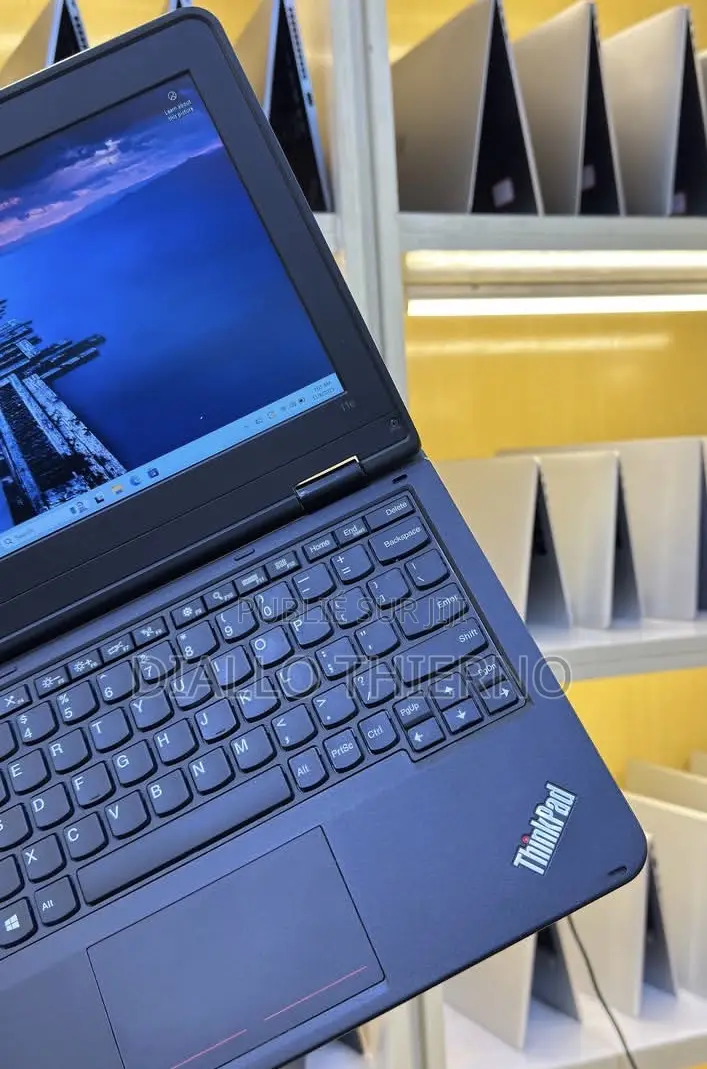 Nouveau Lenovo ThinkPad 11e 4GB Intel Celeron SSD 128GB