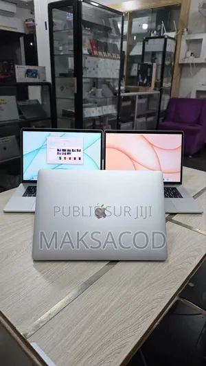 Ordinateur Portable Apple MacBook Pro 2016 16GB Intel Core I7 SSD 256GB